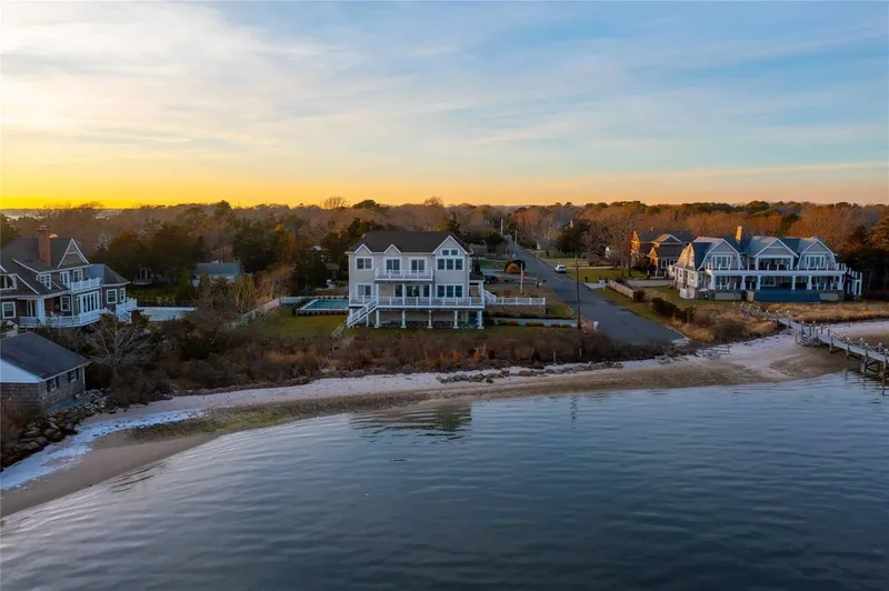 20 Ludlow Lane, Hampton Bays, New York, United States. - Photo 32