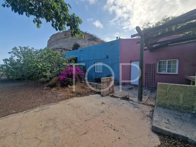 Incredibly huge plot of land in Arico