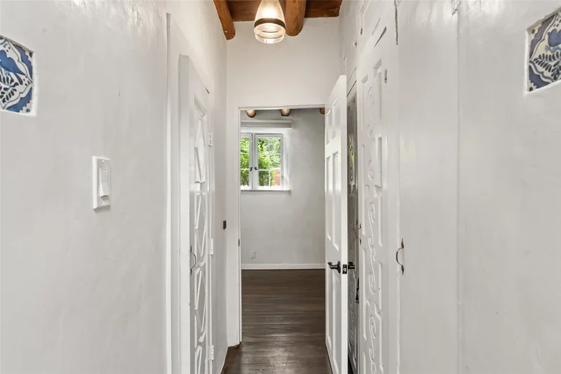 868 E Alameda Street, Santa Fe, NM 87501, Santa Fe, New Mexico, United States. - Photo 21