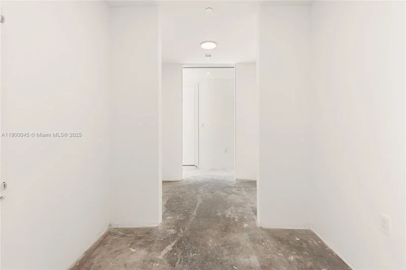 300 Biscayne Boulevard Wa, #5201E, Miami, FL, 33131, USA, Miami, Florida, United States. - Photo 40