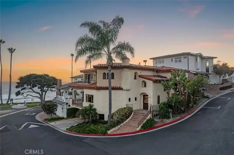 64 Emerald Bay, Laguna Beach, California, United States. - Photo 16