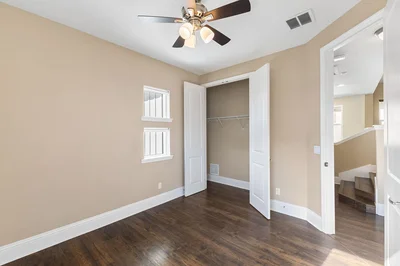 Thumbnail 76