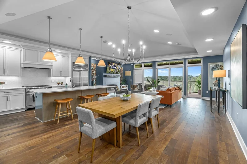 2 Bedrooms Condominium