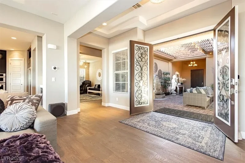 32 Olympia Chase Drive, Las Vegas, Nevada, United States. - Photo 8