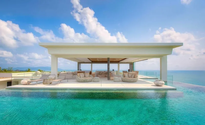 Ultra-Luxury 5-Bed Oceanfront Villa in Choeng Mon