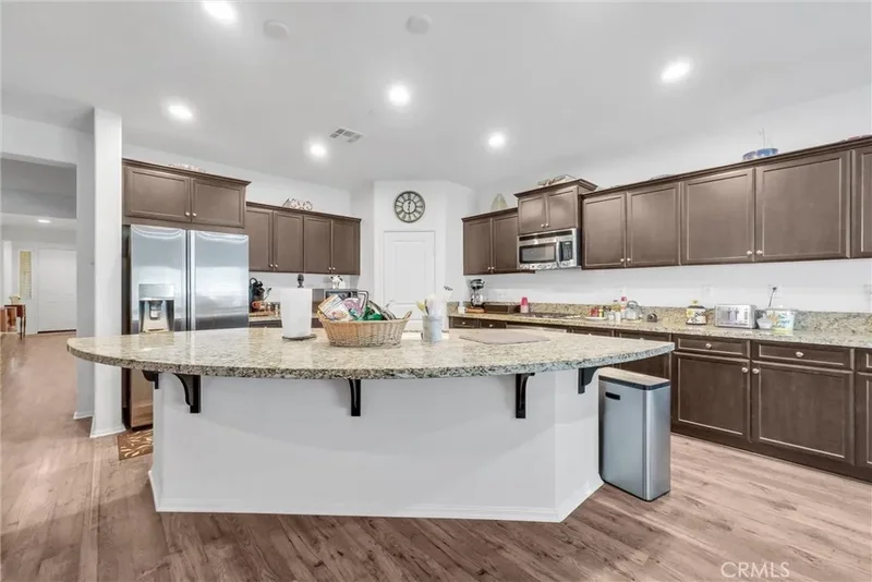 4664 Creek Cir, Jurupa Valley, CA 91752, Jurupa Valley, California, United States. - Photo 14