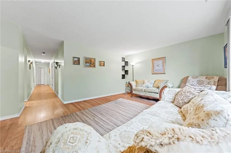 152 Kinzie Avenue, Kitchener, Ontario, Canada. - Photo 18
