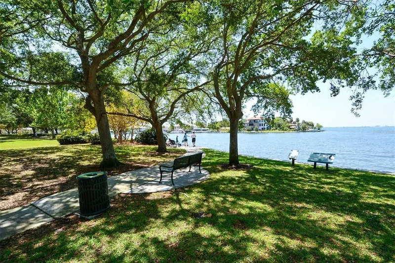 457 Woodland Drive, Sarasota, FL 34234, Sarasota, Florida, United States. - Photo 22