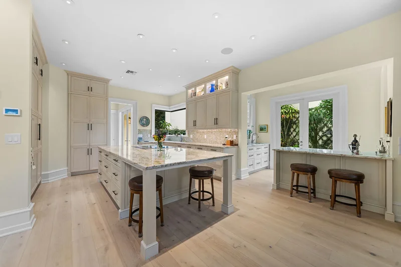 7849 Via Vecchia, Naples, FL 34108, Naples, Florida, United States. - Photo 36