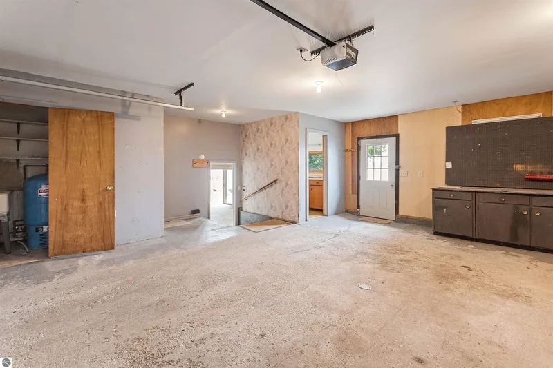 1137 Crystal Drive, Frankfort, MI 49635, Frankfort, Michigan, United States. - Photo 20