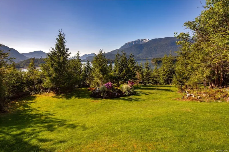 1 Stuart Island, Alert Bay, British Columbia, Canada. - Photo 70