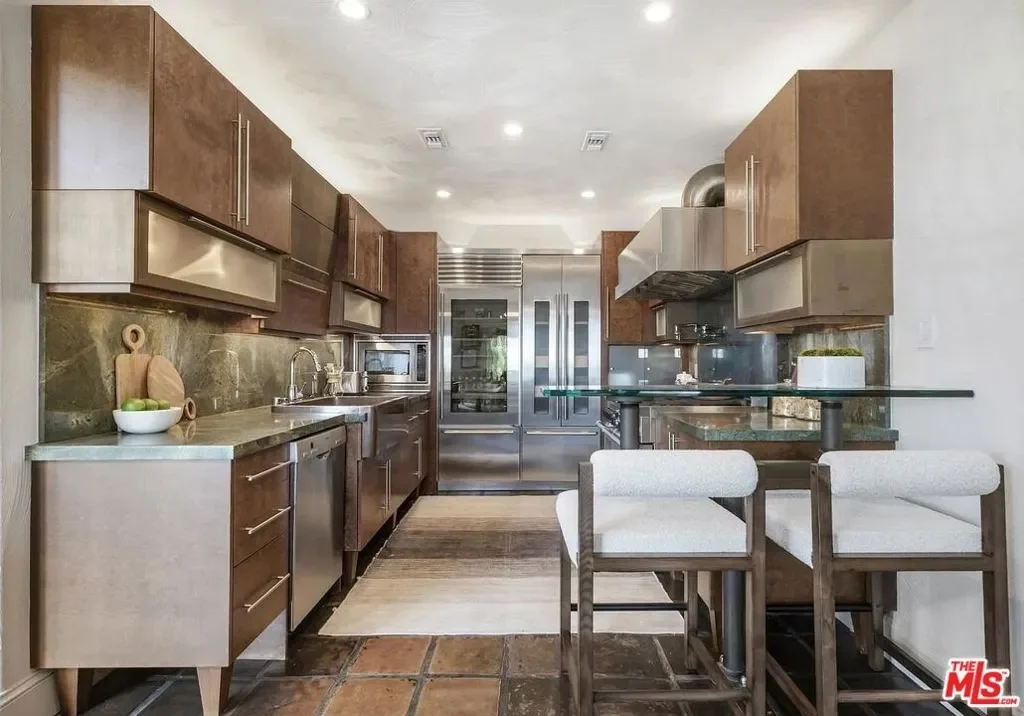 6383 Quebec Drive, Los Angeles, California, United States. - Photo 9
