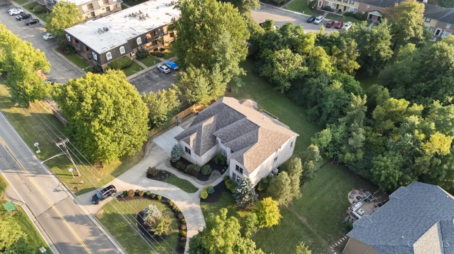 163 Compton Road, Wyoming, OH 45215, Wyoming, Ohio, United States. - Photo 12