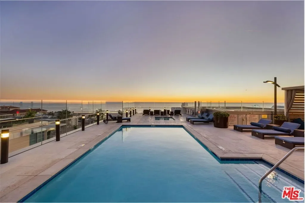 1755 Ocean Avenue 412, Santa Monica, California, United States. - Photo 8