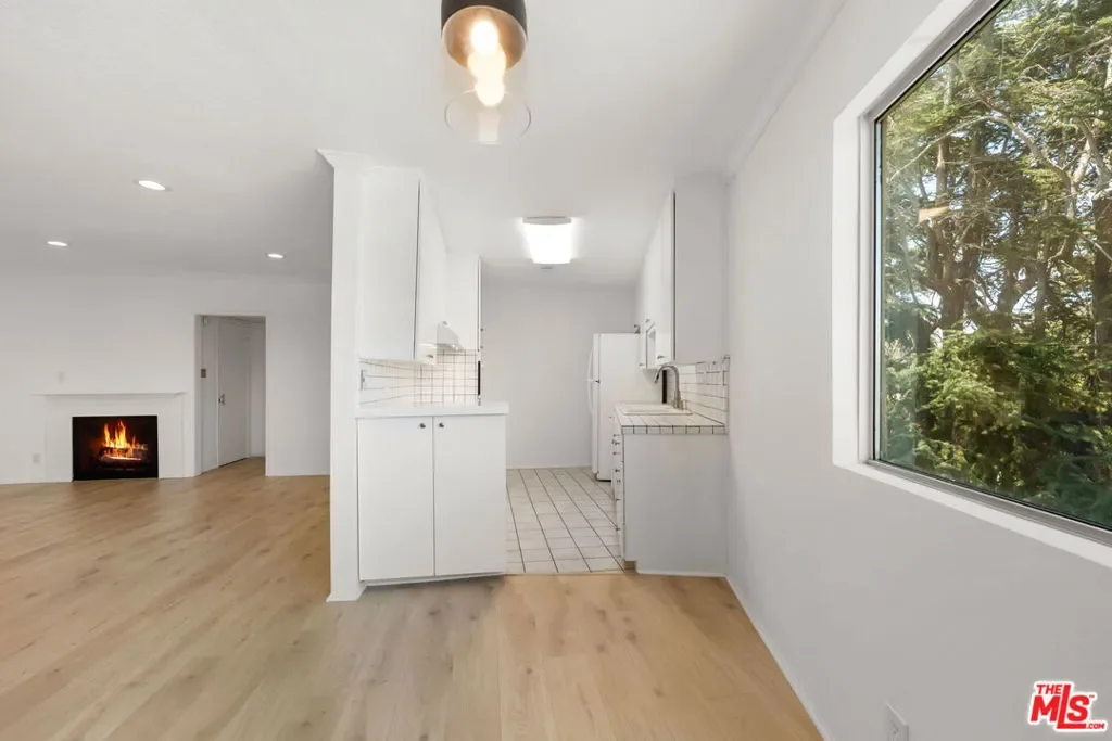 222 7th Street 301, Santa Monica, California, United States. - Photo 19