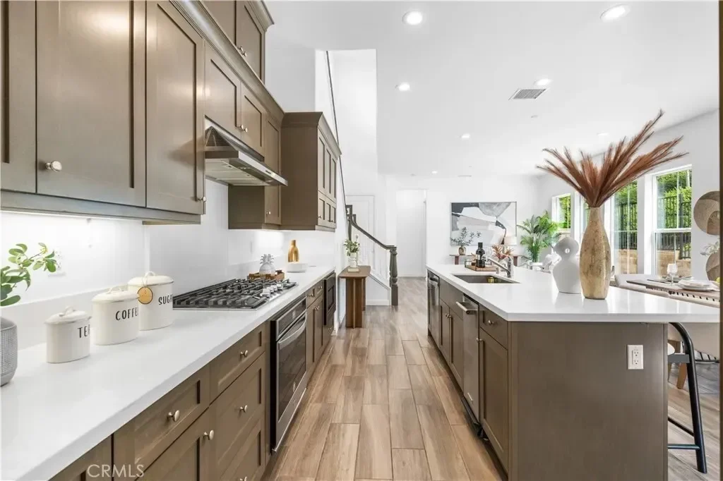 20611 W Chestnut Circle, Los Angeles, California, United States. - Photo 11