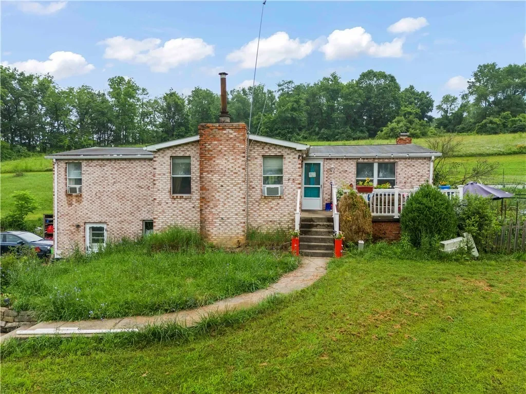 465 Sugar Run Road, Eighty Four, PA 15330, Eighty Four, Pennsylvania, United States. - Hero Image