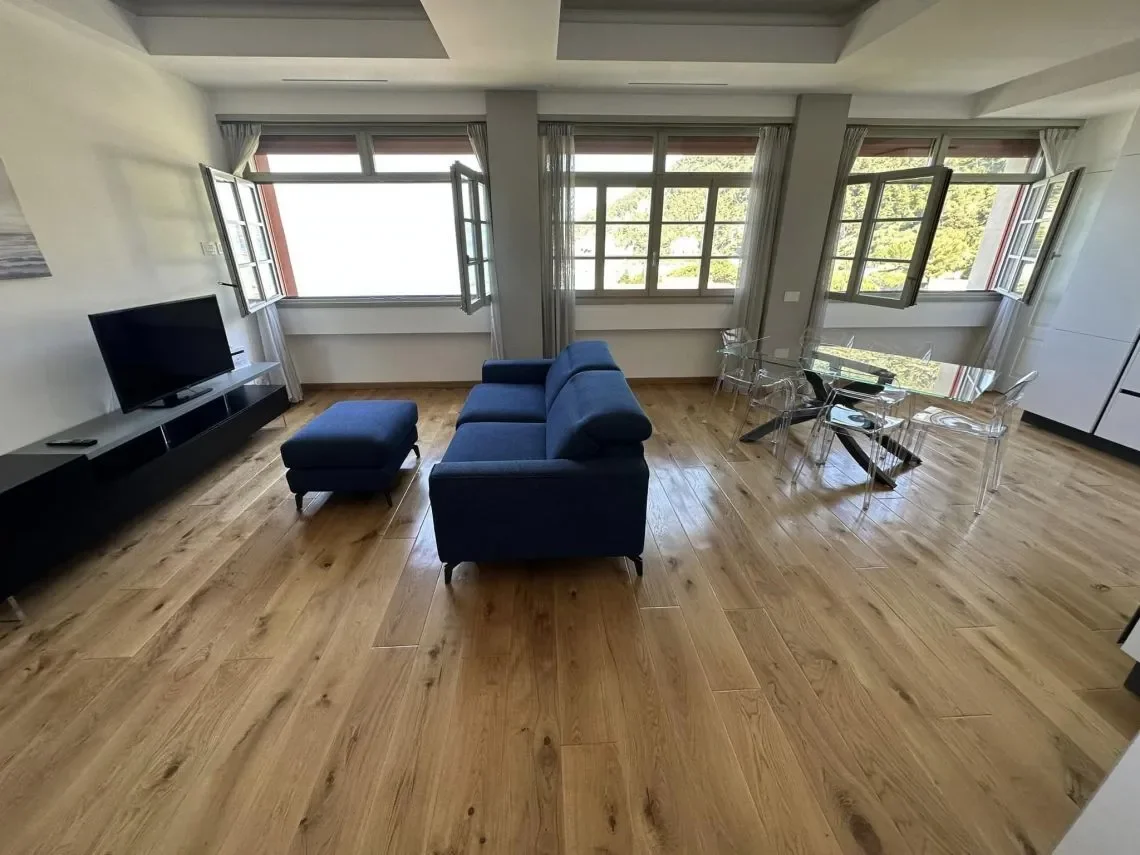 Gallery photo 1