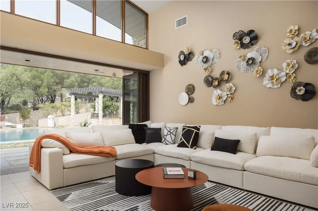 55 Skybird Court, Las Vegas, Nevada, United States. - Photo 18