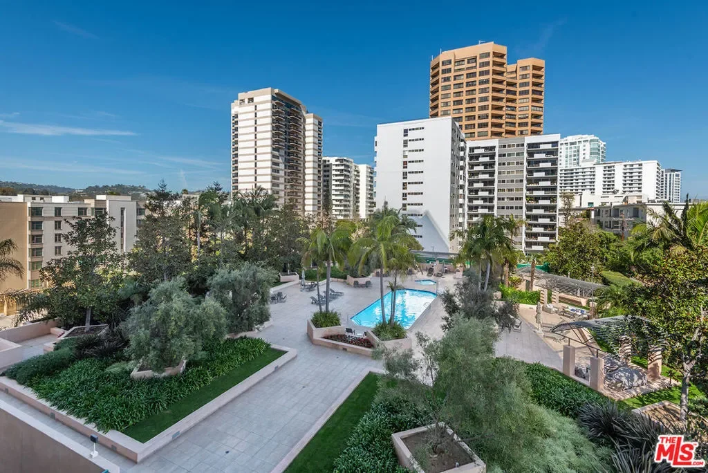 10490 Wilshire Boulevard 604, Los Angeles, California, United States. - Photo 15