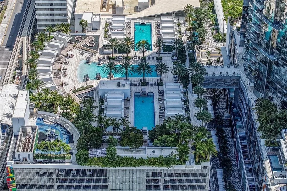851 NE 1st Ave #3711, Miami, FL 33132, Miami, Florida, United States. - Photo 9
