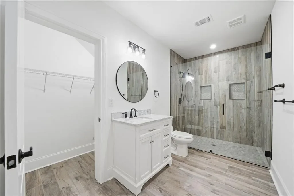 7611 Regency Circle, Sandy Springs, GA 30350, Atlanta, Georgia, United States. - Photo 5