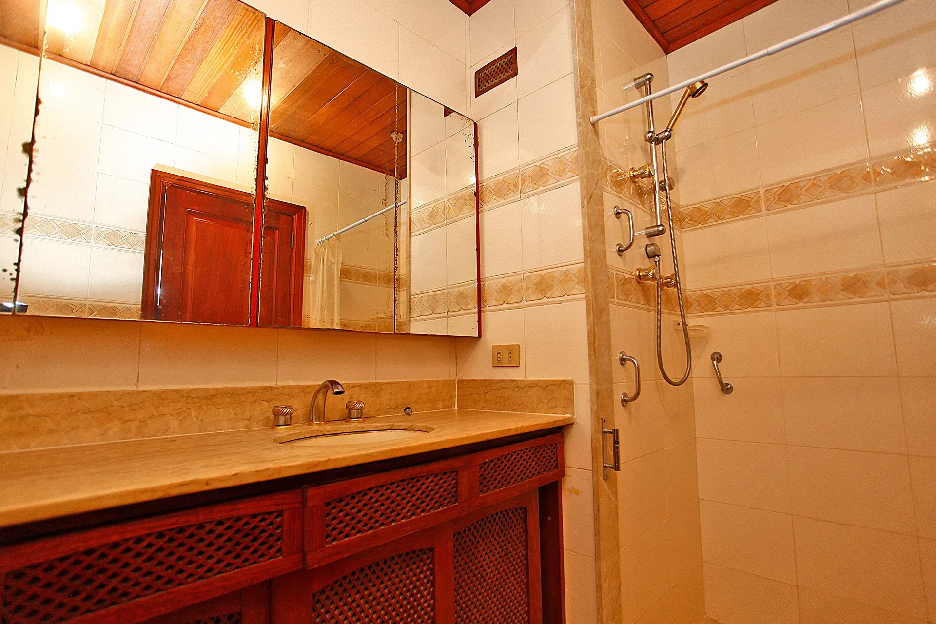 Gallery photo 4