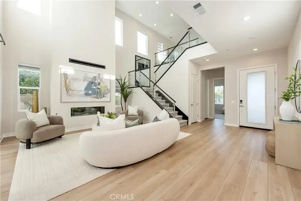 220 Holliston, Lake Forest, California, United States. - Photo 5