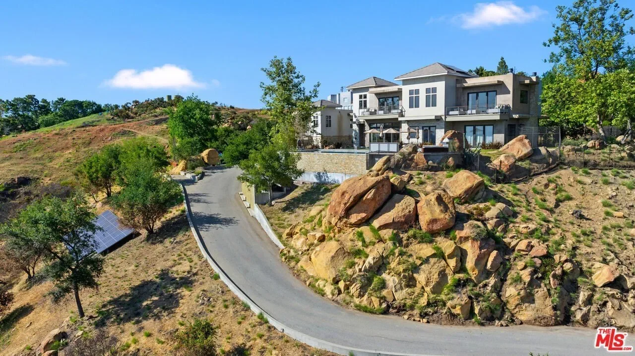 301 Loma Metisse Rd, Malibu, CA, 90265, USA, Malibu, California, United States. - Photo 28
