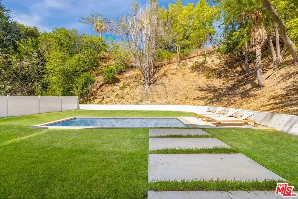 16815 Shileno Place, Los Angeles, California, United States. - Photo 33