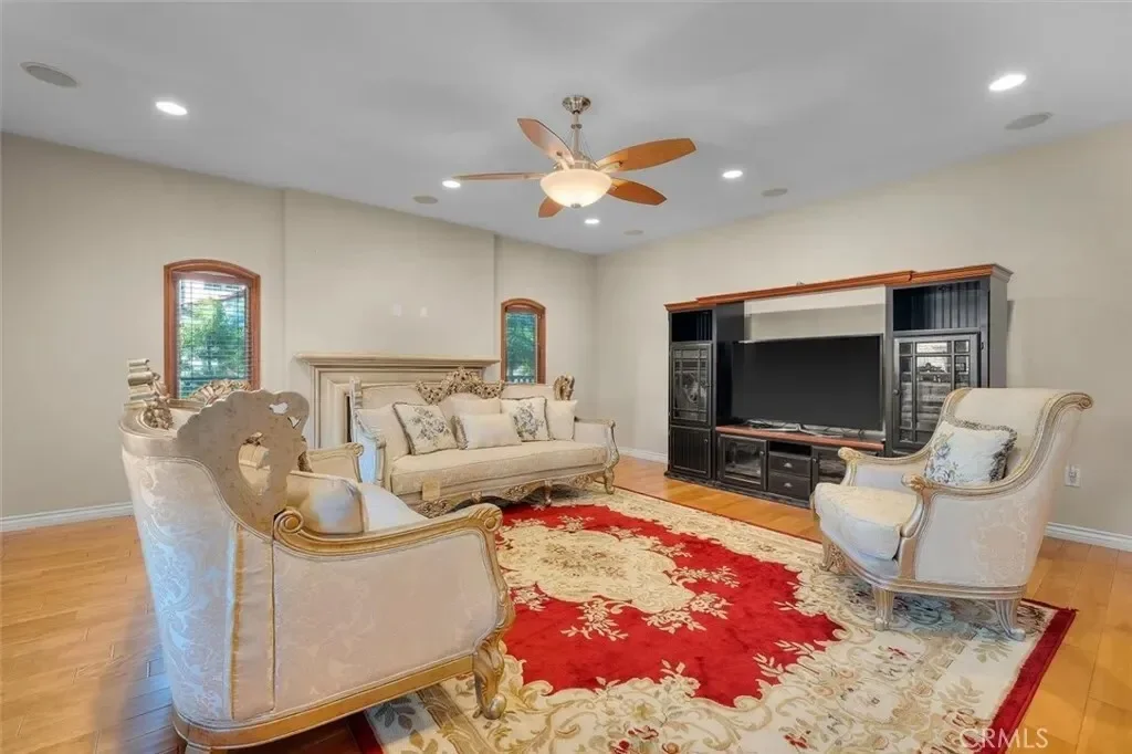 116 Termino, Signal Hill, California, United States. - Photo 11
