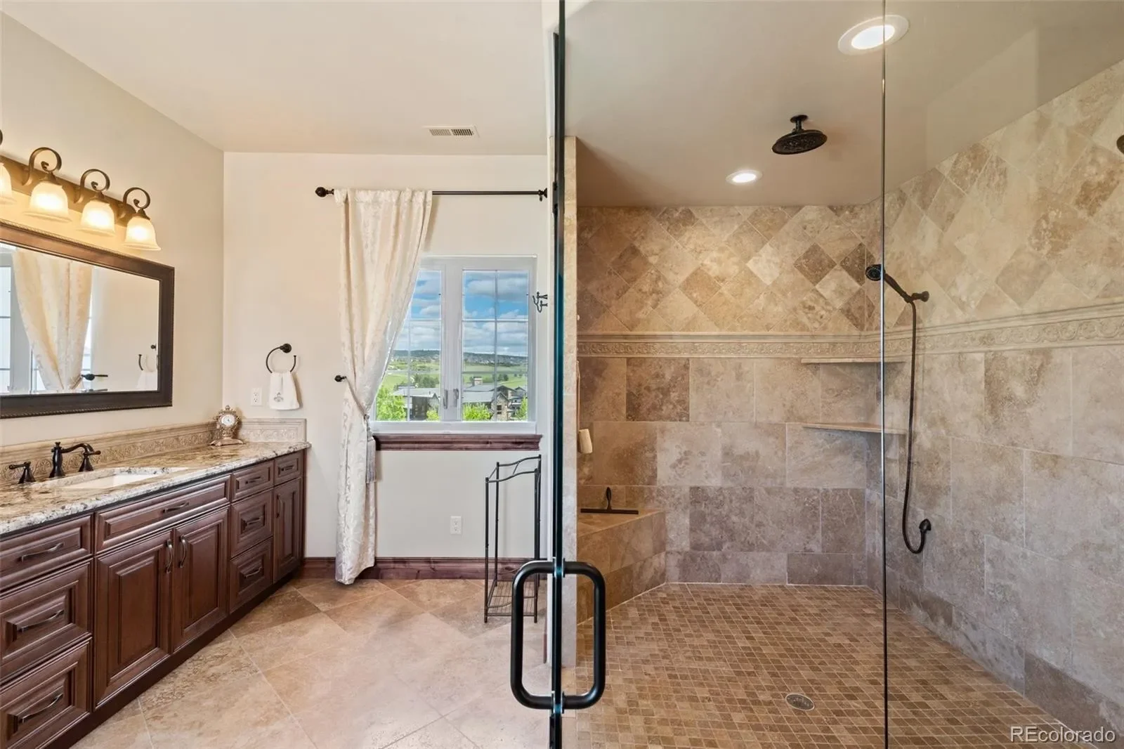 Colorado Springs, Colorado, United States. - Photo 22