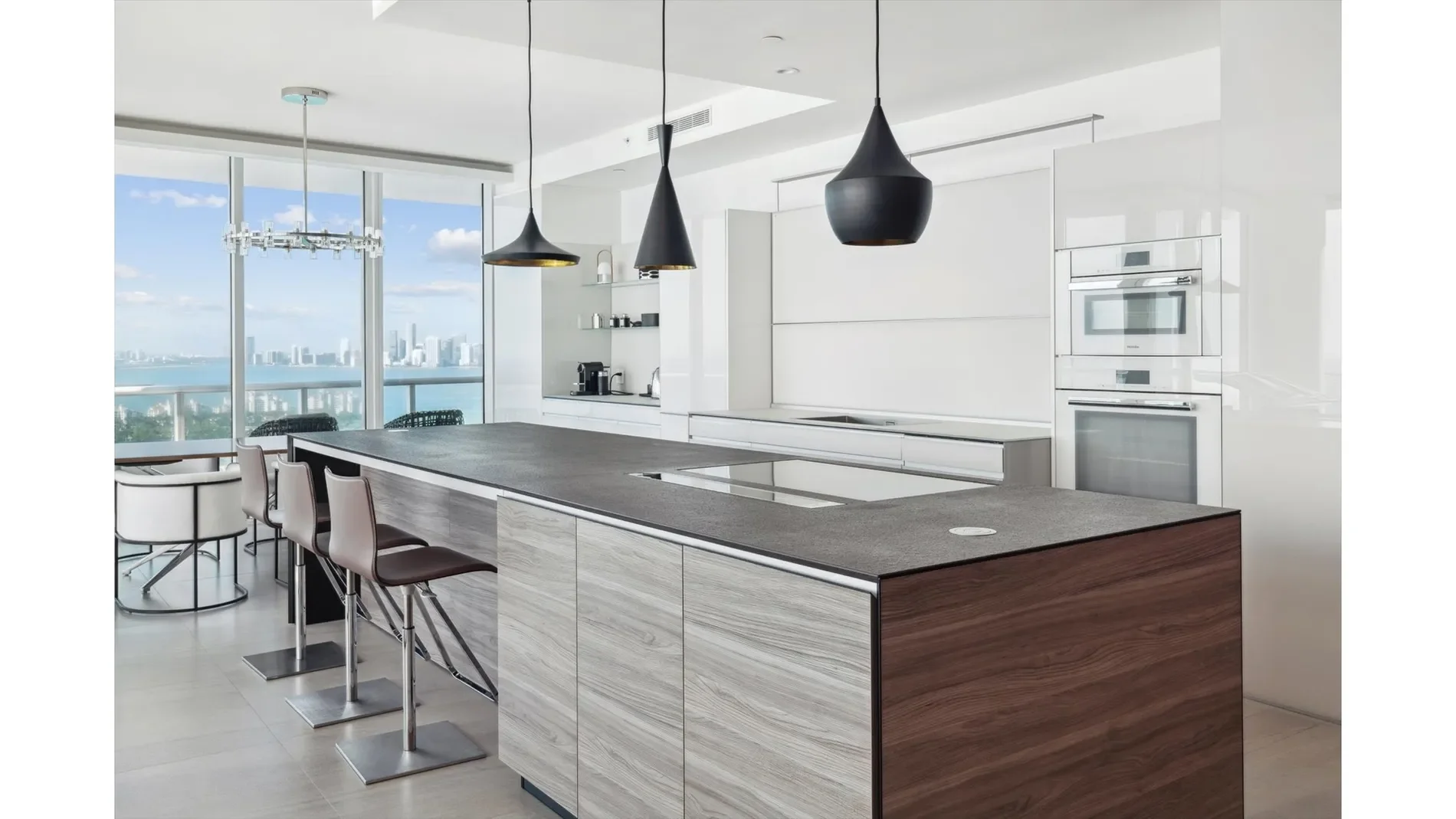 100 S Pointe Dr, Miami Beach, Florida, United States. - Photo 14