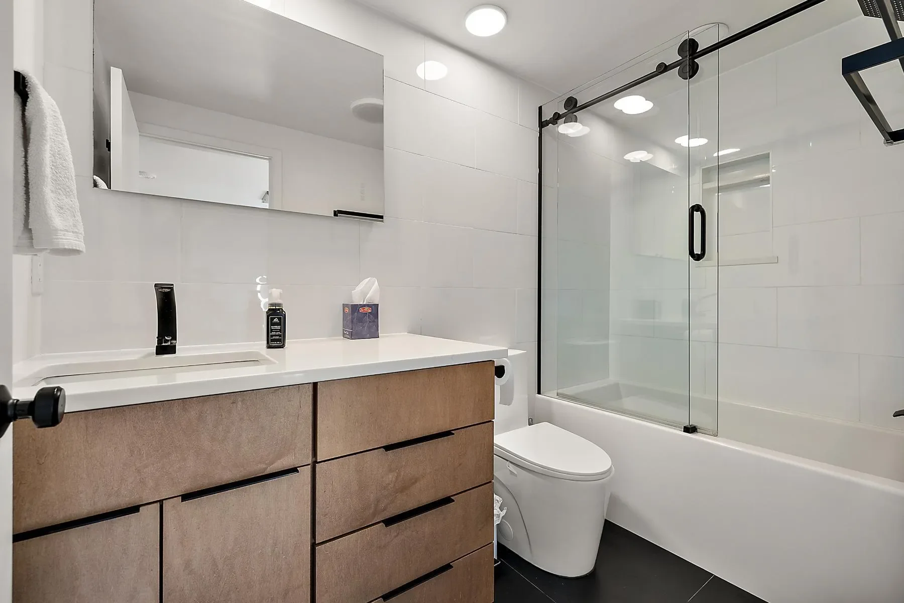 6207 Timberwood, West Bloomfield, MI 48322, Farmington Hills, Michigan, United States. - Photo 10