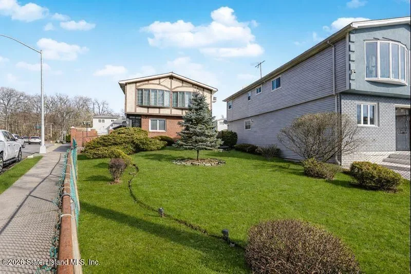 57 Joel Place, New York, New York, United States. - Photo 36