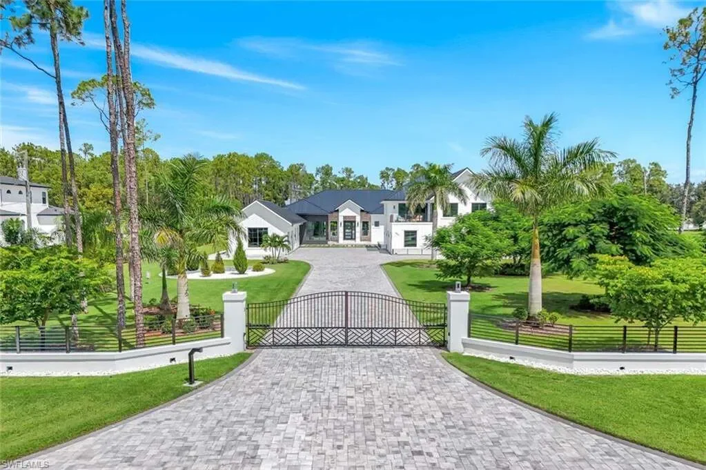 6677 Hunters RD, Naples, FL, 34109, USA, Naples, Florida, United States. - Photo 20