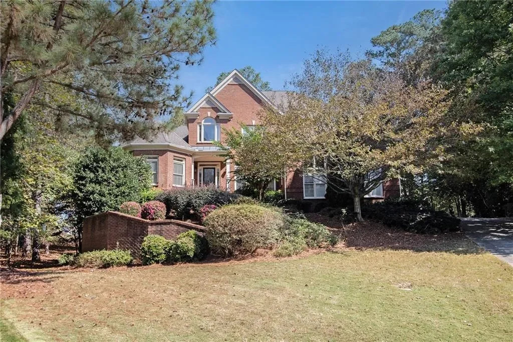 345 Lake Bend Court, Milton, Georgia, United States. - Hero Image