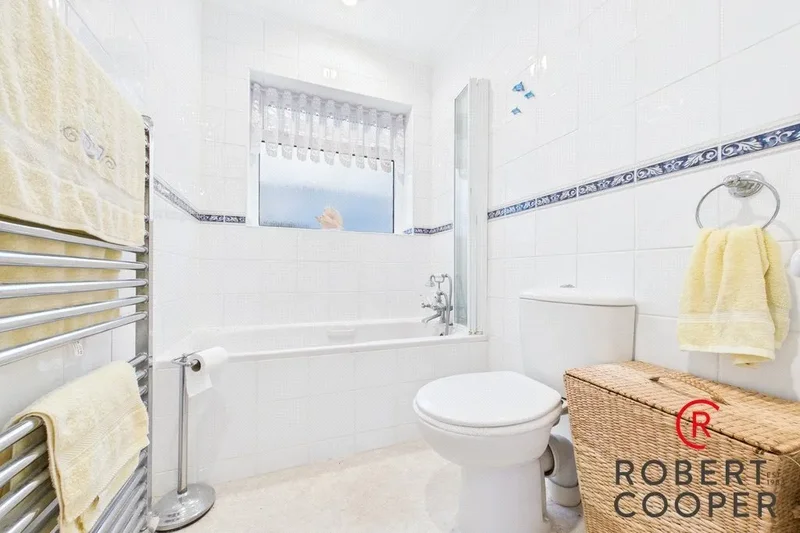 Field End Road, Ruislip, Pinner, England, United Kingdom. - Photo 5