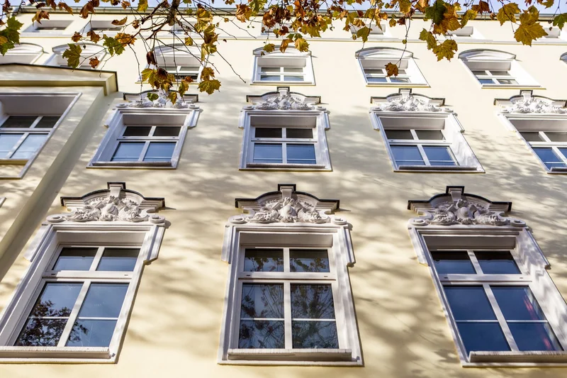 Exclusive 4-Room Apartment in Historic Building, Berlin-Mitte
