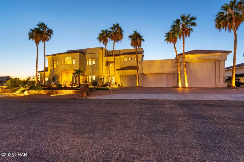 2405 Wood Ln, Lake Havasu City, AZ 86406, Lake Havasu City, Arizona, United States. - Photo 3
