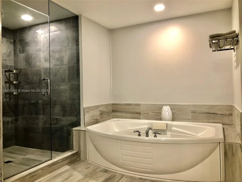 3101 S Ocean Dr 801, Hollywood, Florida, United States. - Photo 43