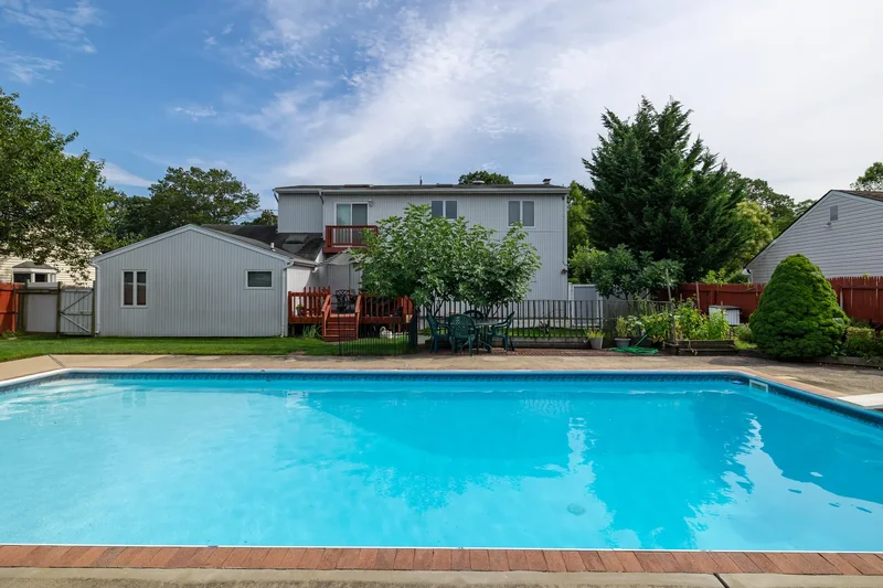 27 Beverly Road, Farmingdale, NY 11735, West Babylon, New York, United States. - Photo 37