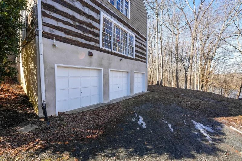 121 Yarnick Road, Great Falls, VA 22066, Great Falls, Virginia, United States. - Photo 23