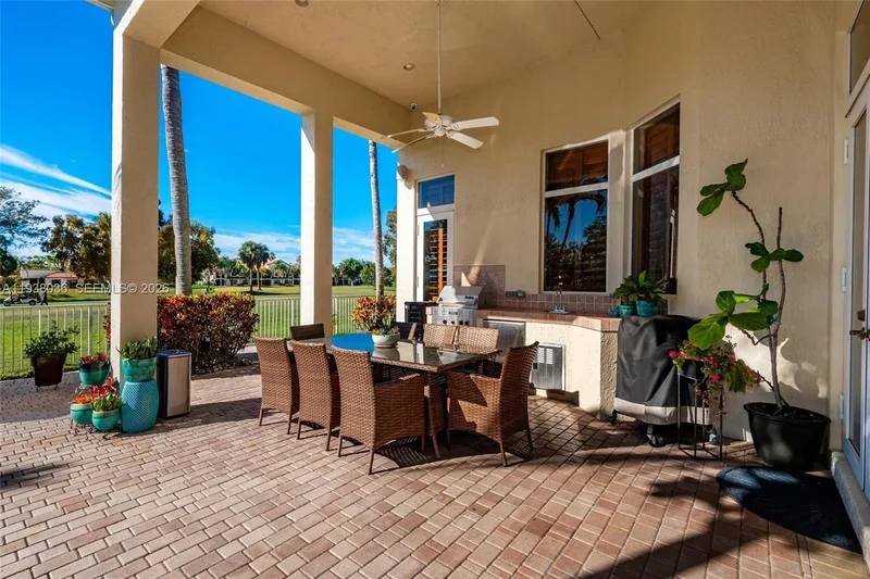 610 W Enclave Cir W, Miramar, Florida, United States. - Photo 68