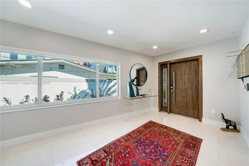 1616 S Bayshore Dr, Miami, Florida, United States. - Photo 36