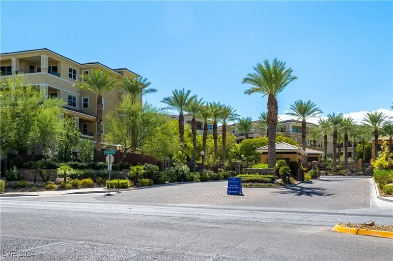 9219 Tesoras Drive 402, Las Vegas, NV 89144, Las Vegas, Nevada, United States. - Photo 19
