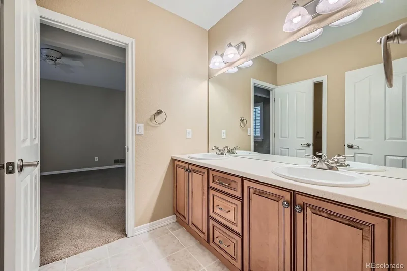 22887 E Long Drive, Aurora, CO 80016, Aurora, Colorado, United States. - Photo 27