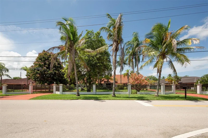 8375 SW 78th St, Miami, Florida, United States. - Photo 4