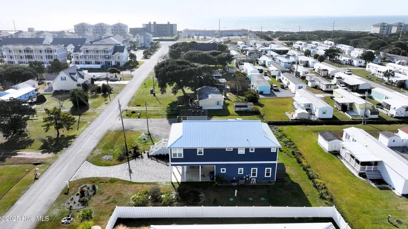 207 Fairview Street, Atlantic Beach, NC 28512, Atlantic Beach, North Carolina, United States. - Photo 27