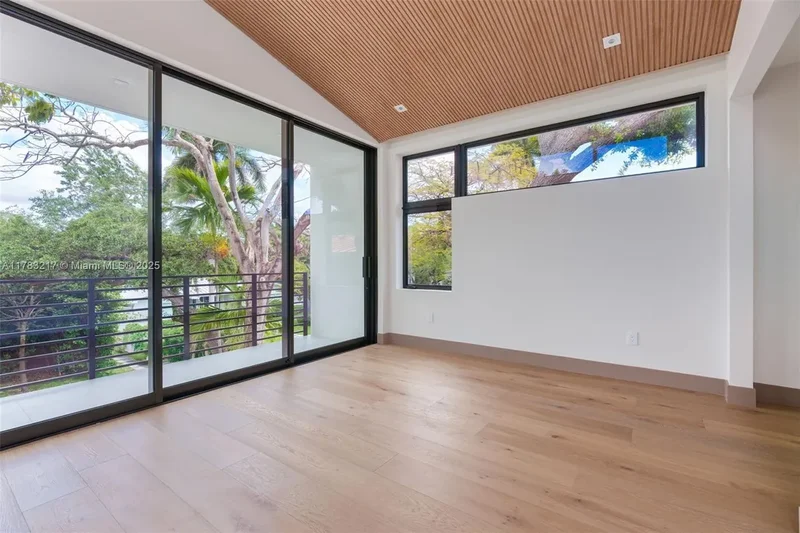 510 NE 52nd St, Miami, Florida, United States. - Photo 22